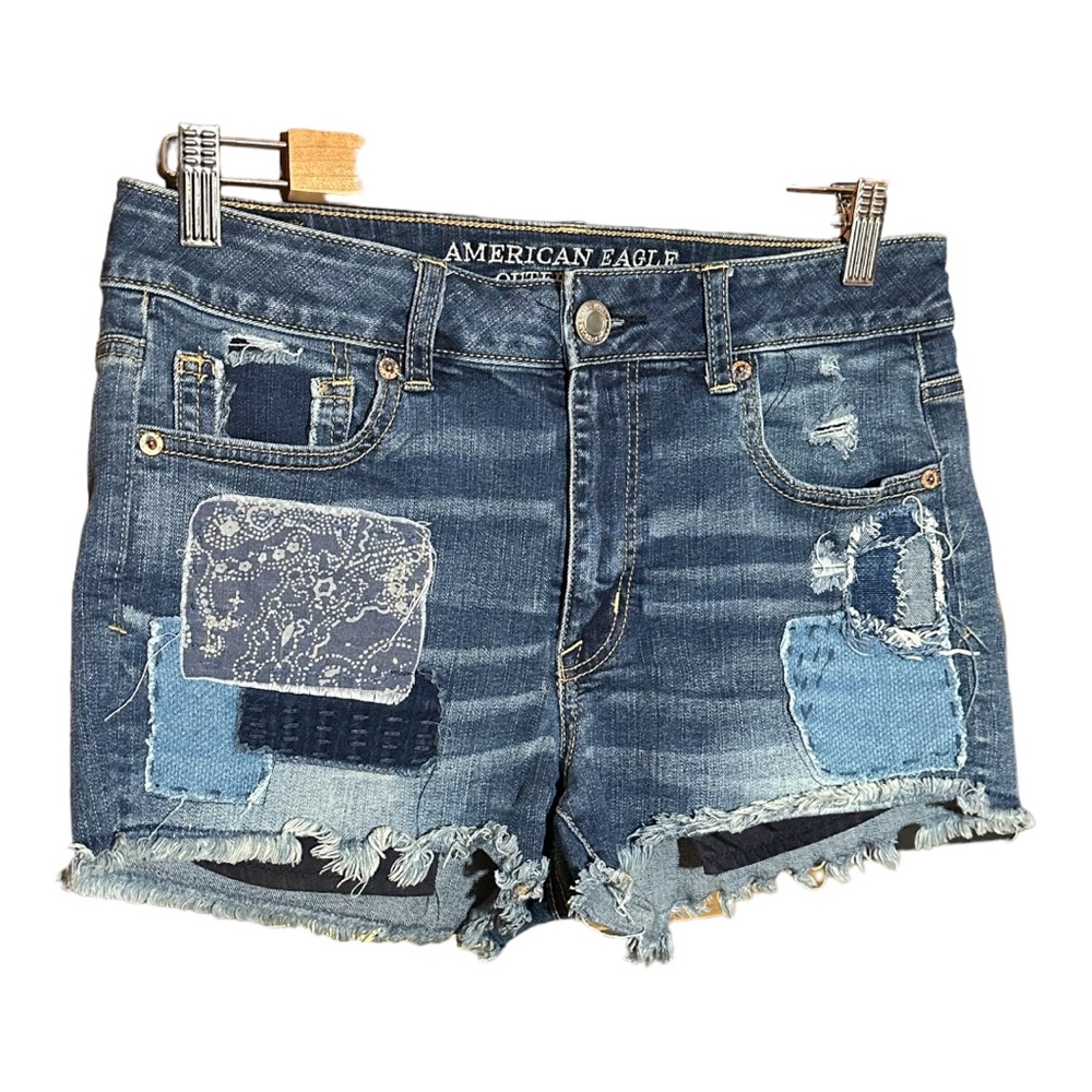 AMERICAN EAGLE patchwork dark denim wash raw hem super stretch hi rise shorts
